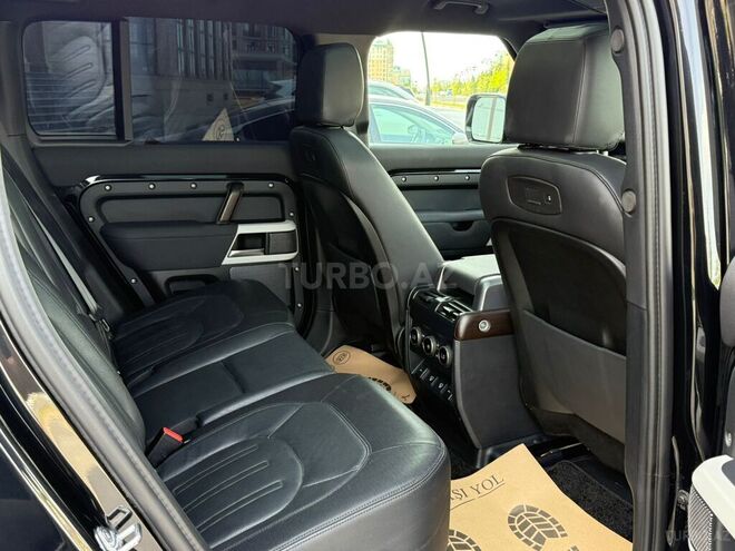 Land Rover Defender-5