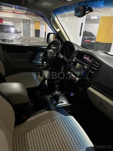 Mitsubishi Pajero 2010, 201,000 km - 3.5 l - Bakı