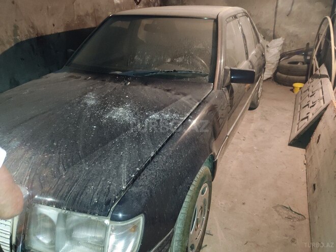 Mercedes E 200 d 1989, 370,000 km - 2.0 l - Bakı