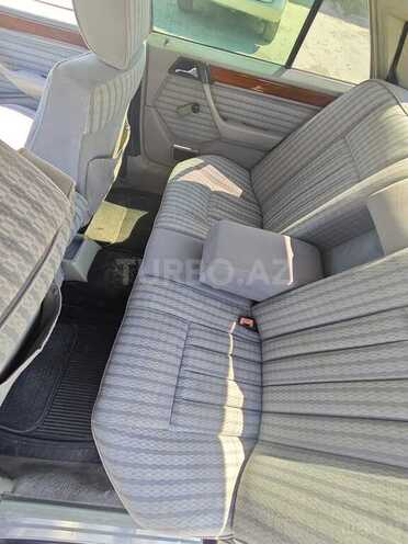 Mercedes E 200 d 1989, 370,000 km - 2.0 l - Bakı