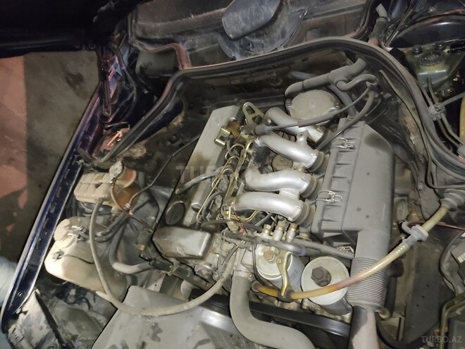 Mercedes E 200 d 1989, 370,000 km - 2.0 l - Bakı