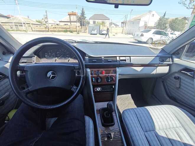 Mercedes E 200 d 1989, 370,000 km - 2.0 l - Bakı
