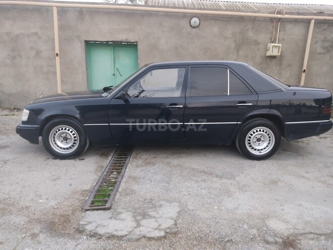 Mercedes E 200 d 1989, 370,000 km - 2.0 l - Bakı