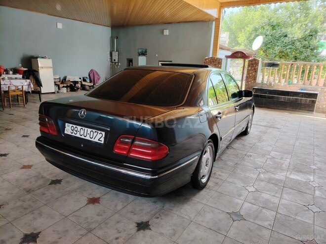 Mercedes E 220 d 2000, 427,012 km - 2.2 l - Ağstafa
