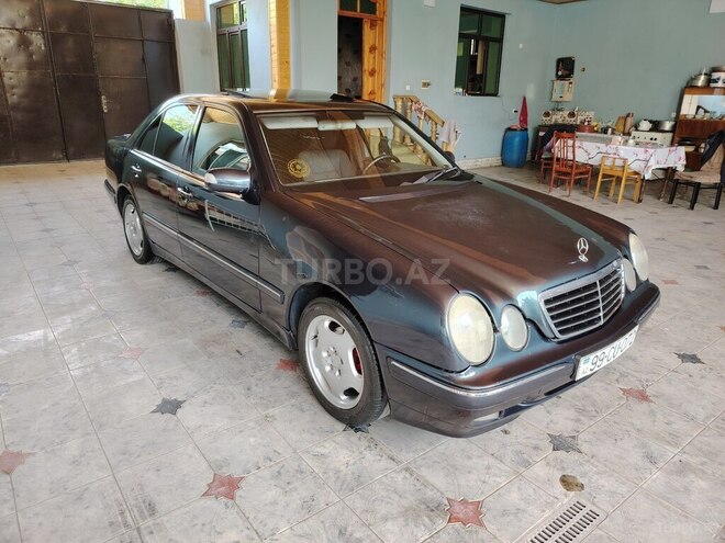 Mercedes E 220 d 2000, 427,012 km - 2.2 l - Ağstafa