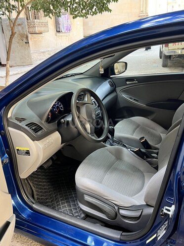 Hyundai Accent 2015, 160,000 km - 1.6 l - Bakı