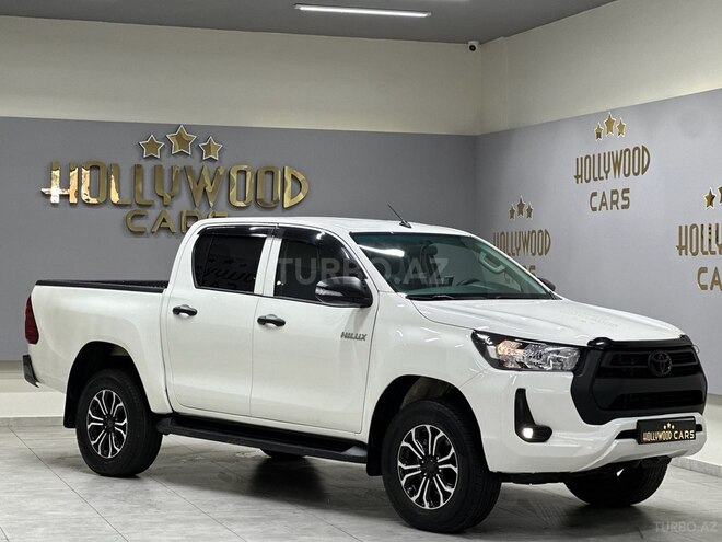 Toyota Hilux-1
