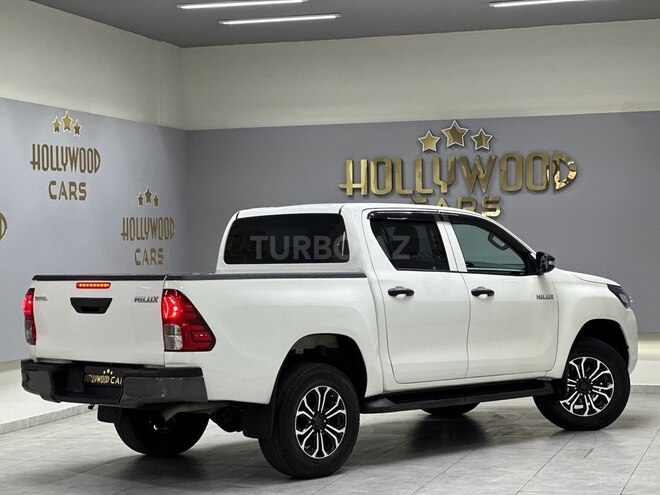 Toyota Hilux-8