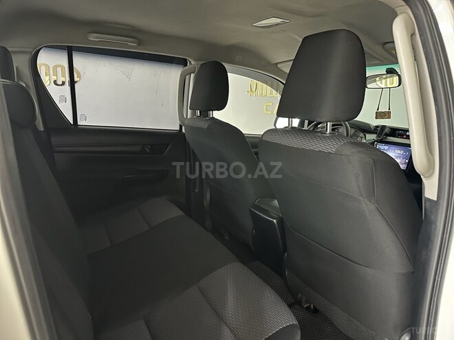 Toyota Hilux-19