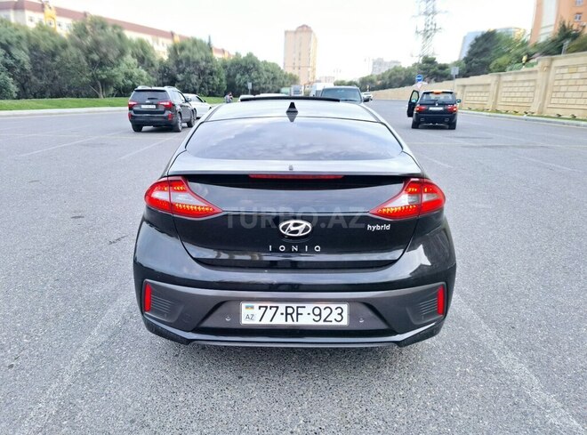 Hyundai IONIQ 2018, 126,000 km - 1.6 л - Bakı