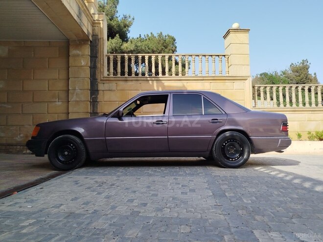 Mercedes E 200 d 1993, 258,963 km - 2.0 l - Bakı