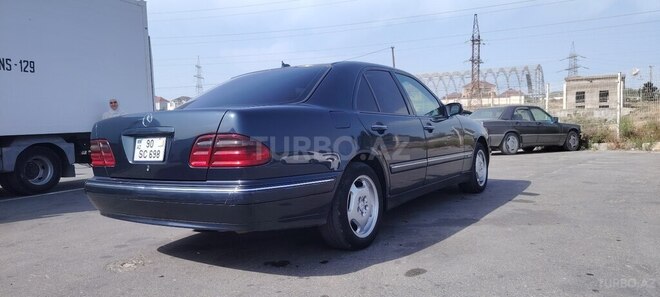 Mercedes E 220 d 2002, 520,000 km - 2.2 l - Bakı