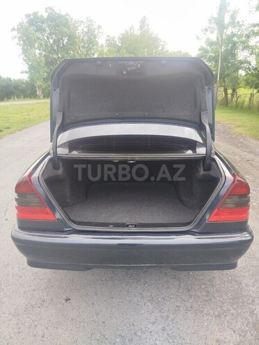 Mercedes C 200 1999, 200,000 km - 2.0 л - Qax
