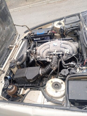 BMW 525 1989, 256,998 km - 2.5 l - Qax
