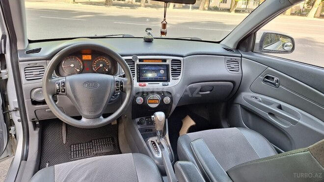 Kia Pride-9