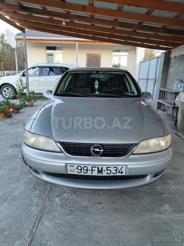 Opel Vectra 1999, 241,000 km - 1.6 l - Qax