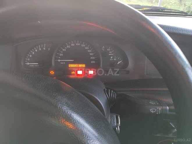 Opel Vectra 1999, 241,000 km - 1.6 l - Qax