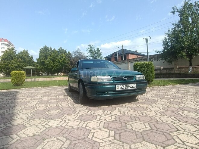 Opel Vectra 1994, 355,352 km - 1.6 l - Zaqatala