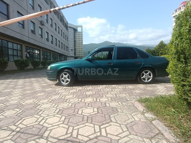 Opel Vectra 1994, 355,352 km - 1.6 l - Zaqatala