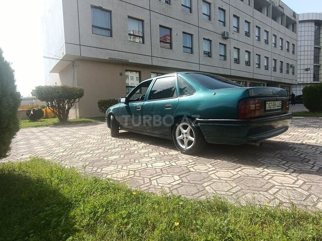 Opel Vectra 1994, 355,352 km - 1.6 l - Zaqatala