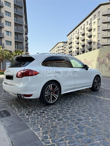 Porsche Cayenne Turbo 2012, 150,000 km - 4.8 l - Bakı