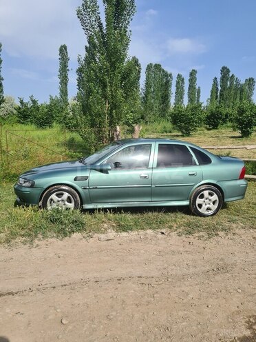 Opel Vectra 1999, 279,000 km - 1.6 l - Qusar
