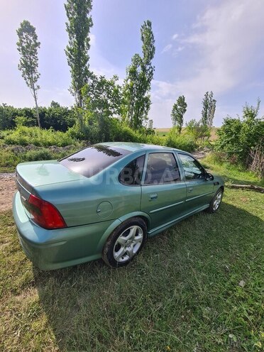 Opel Vectra 1999, 279,000 km - 1.6 l - Qusar