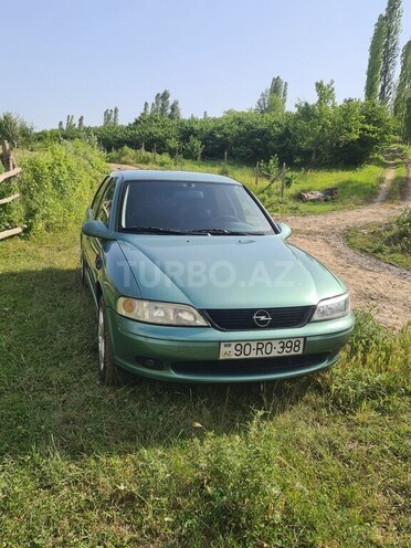 Opel Vectra 1999, 279,000 km - 1.6 l - Qusar