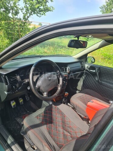 Opel Vectra 1999, 279,000 km - 1.6 l - Qusar