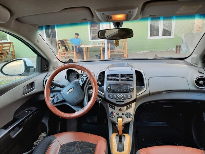 Chevrolet Aveo 2012, 196,000 km - 1.4 l - Salyan