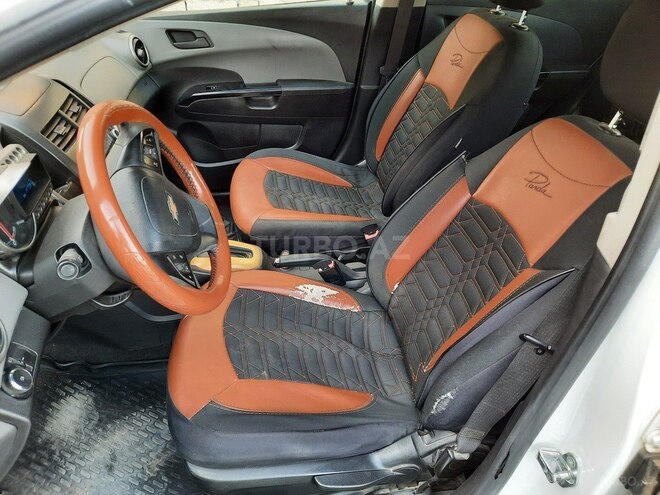 Chevrolet Aveo 2012, 196,000 km - 1.4 l - Salyan