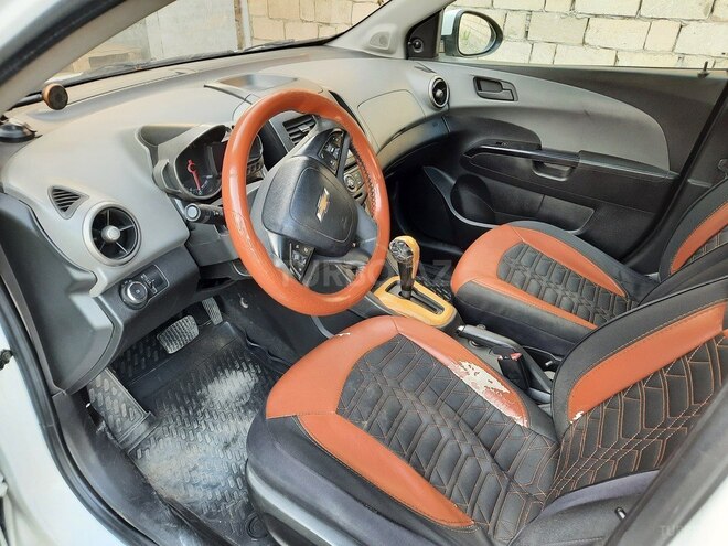 Chevrolet Aveo 2012, 196,000 km - 1.4 l - Salyan