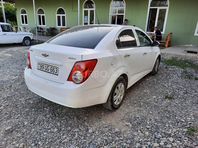Chevrolet Aveo 2012, 196,000 km - 1.4 l - Salyan