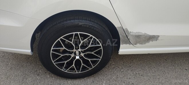 Volkswagen Polo 2017, 123,000 km - 1.6 l - Bakı