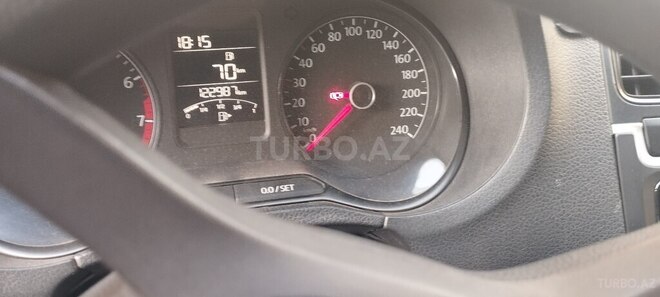 Volkswagen Polo 2017, 123,000 km - 1.6 l - Bakı