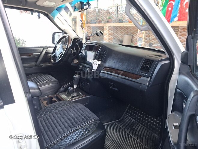 Mitsubishi Pajero 2012, 195,562 km - 3.5 l - Neftçala