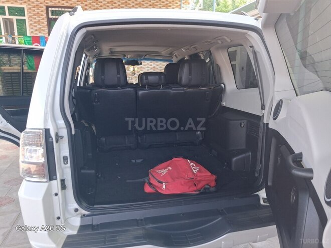 Mitsubishi Pajero 2012, 195,562 km - 3.5 l - Neftçala