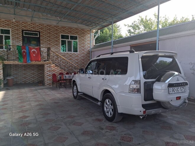 Mitsubishi Pajero 2012, 195,562 km - 3.5 l - Neftçala