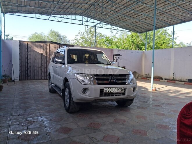 Mitsubishi Pajero 2012, 195,562 km - 3.5 l - Neftçala
