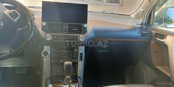 Toyota Land Cruiser Prado 2011, 282,000 km - 3.0 l - Bakı