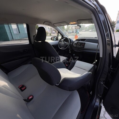 Toyota Vitz 2011, 102,000 km - 1.3 l - Sumqayıt