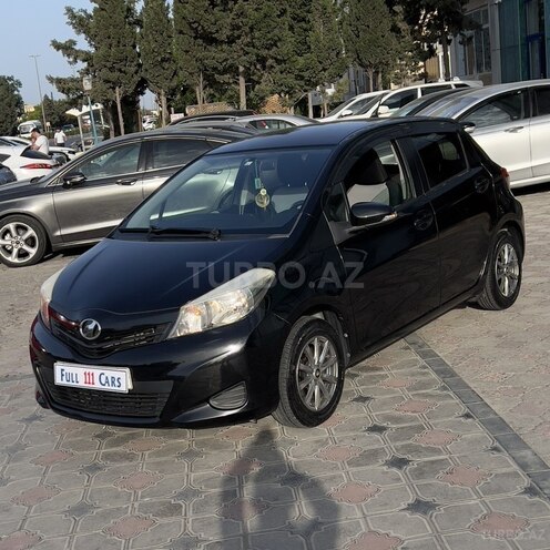 Toyota Vitz 2011, 102,000 km - 1.3 l - Sumqayıt