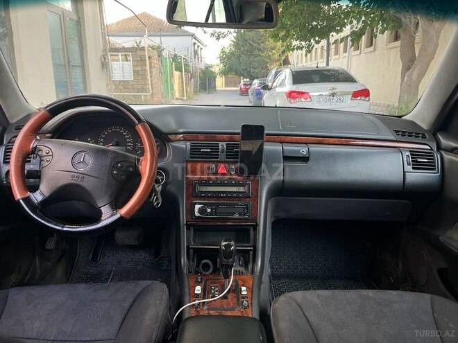 Mercedes E 220 d 2000, 120,700 km - 2.2 l - Bakı