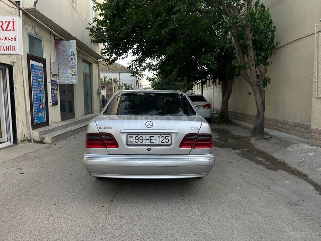 Mercedes E 220 d 2000, 120,700 km - 2.2 l - Bakı