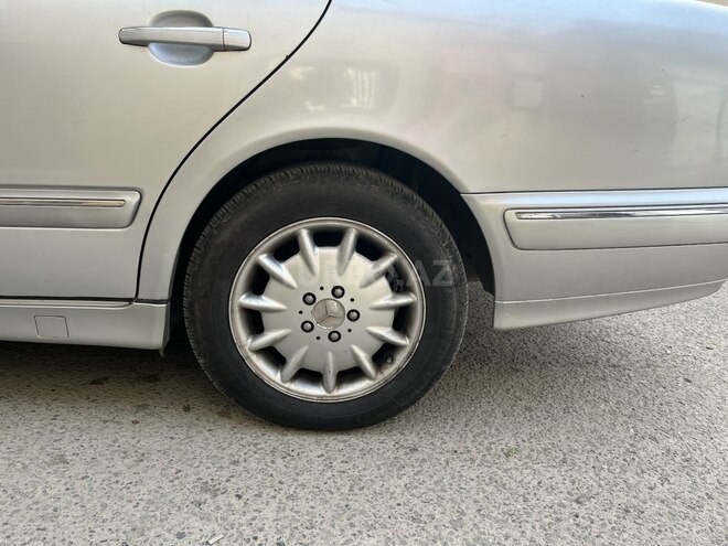 Mercedes E 220 d 2000, 120,700 km - 2.2 l - Bakı