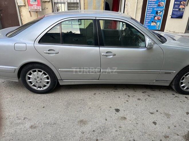 Mercedes E 220 d 2000, 120,700 km - 2.2 l - Bakı