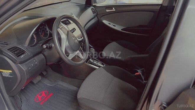 Hyundai Accent 2011, 182,000 km - 1.5 l - Samux
