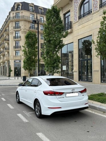 Hyundai Avante 2015, 157,925 km - 1.6 l - Bakı