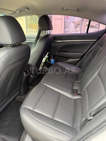 Hyundai Avante 2015, 157,925 km - 1.6 l - Bakı