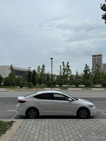 Hyundai Avante 2015, 157,925 km - 1.6 l - Bakı